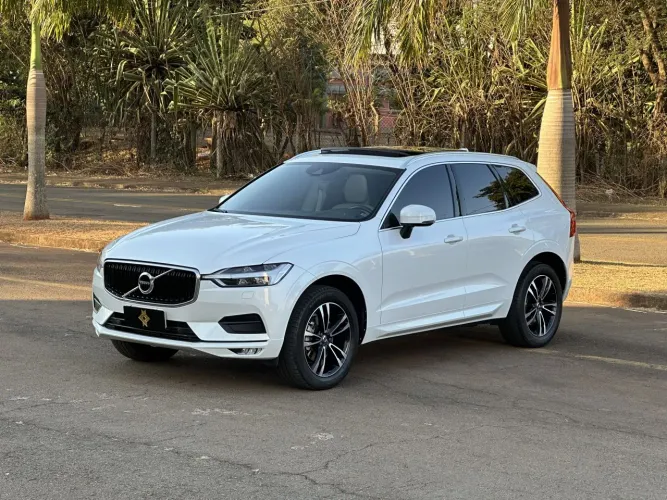 Volvo XC 60 T-5 Momentum 2.0 245cv FWD 5P 2020