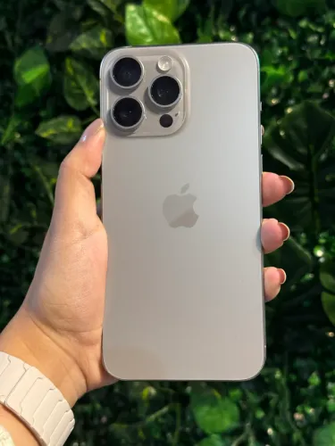 iPhone 15 Pro Max 256GB Seminovo