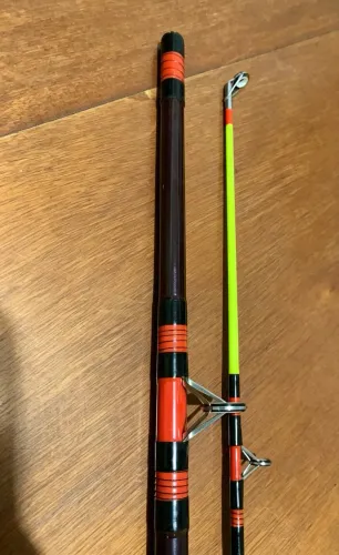 Vara de pesca Phoenix 2702- Fibra de vidro