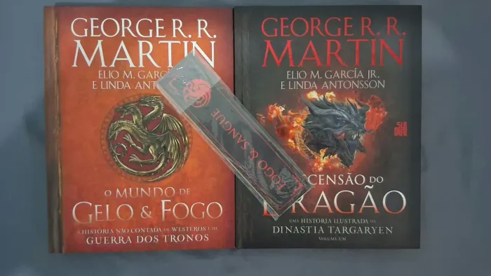 O Mundo de Gelo & Fogo + A Ascenção do Dragão + Brinde