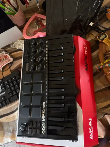 Teclado Controlador Akai MPK Mini MK3 Black