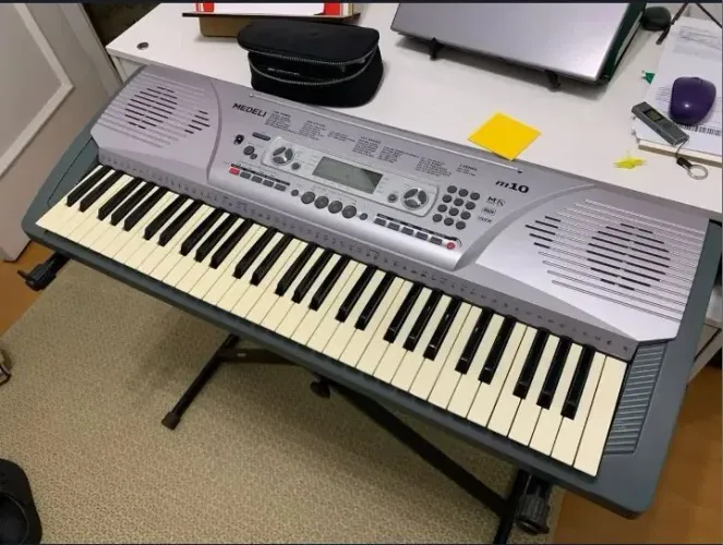 Teclado medeli M10