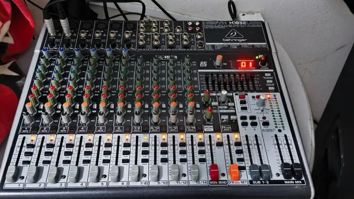 Mesa Behringer