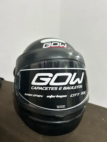 Capacete Gow tamanho 62
