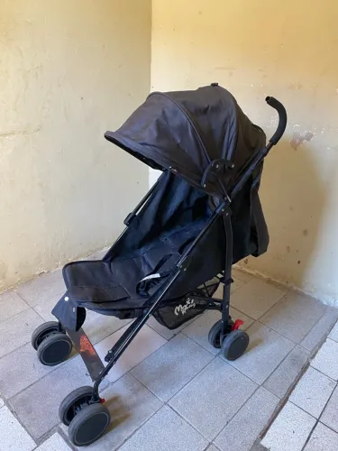 Vendo carrinho de bebê