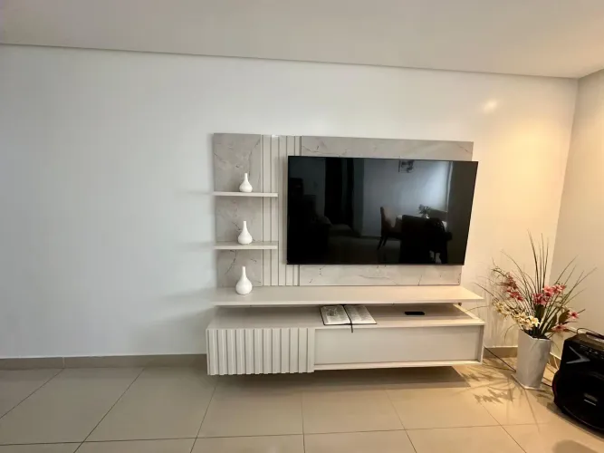 Vendo Painel Luxo para TV