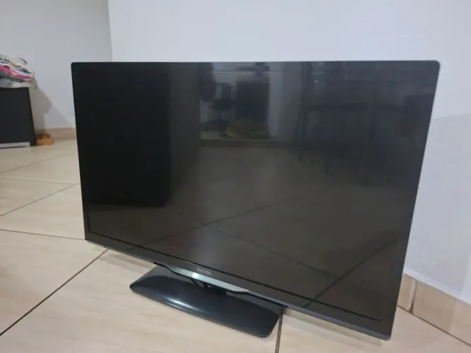 Smartv Philips 32" Slim Full HD 1080p (usada em ótimo estado)