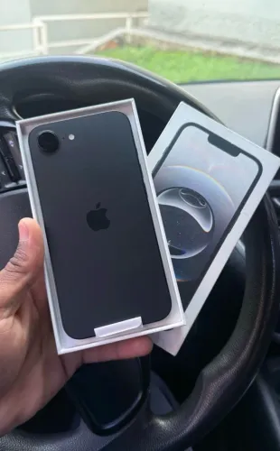 Vendo - IPhone 16e 128gb na garantia até 2027