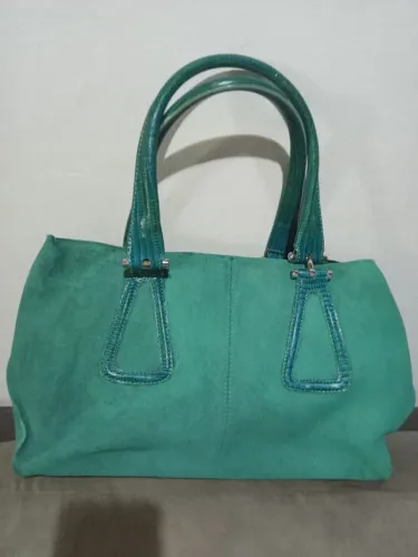 Bolsa Saad de couro legítimo na cor verde Tiffany