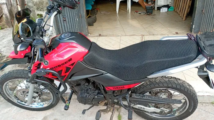 Vendo moto grosser 2024 selada semi nova 