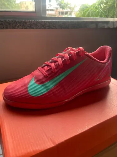 Chuteira Nike Mercurial Vapor 16 Club Futsal - TAM 39