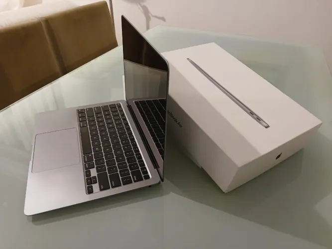 NOTEBOOK MACKBOOK AIR M1 TELA 13' 8 GB RAM 256 GB