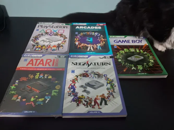 5 Books old gamer ps1 arcade game boy atari e saturn