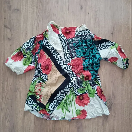 Blusa M feminina estampado com zíper brechó