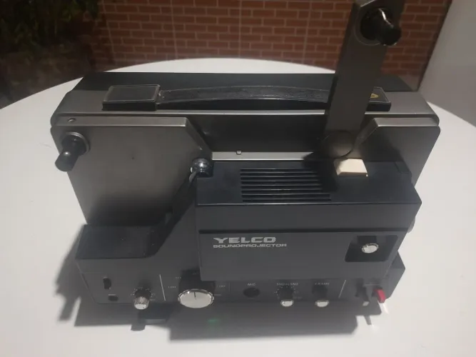 Projetor Yelco LSP511 relíquia, para colecionadores.