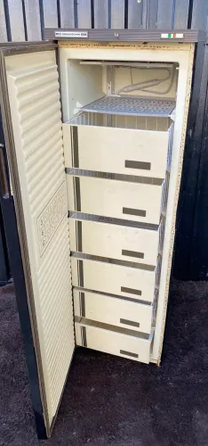 Freezer vertical gaveta *