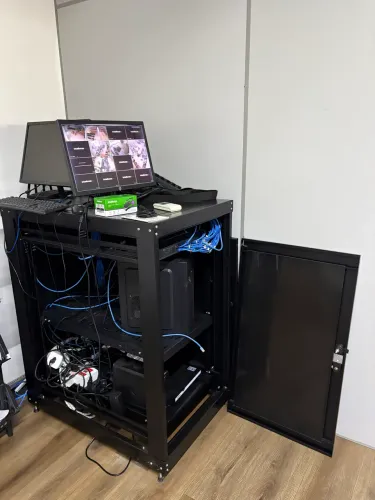 Rack e equipamentos de rede e Segurança