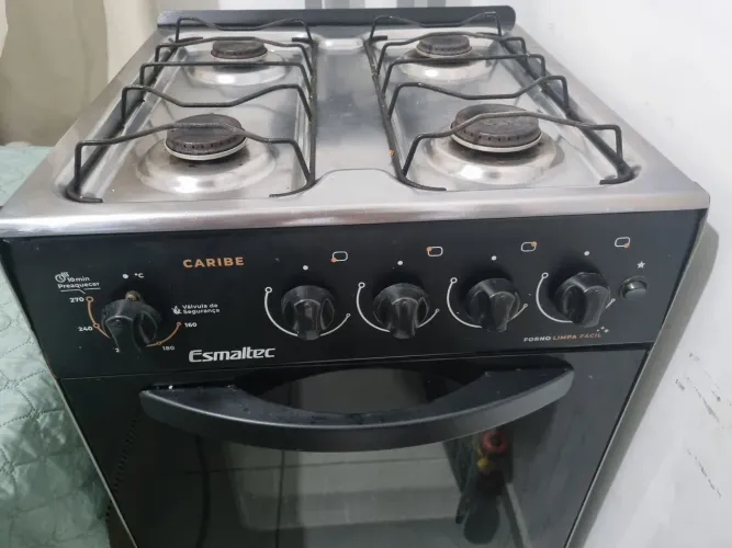 Fogão esmaltec Caribe 4 bocas funcionando 3 eletrica funcionando