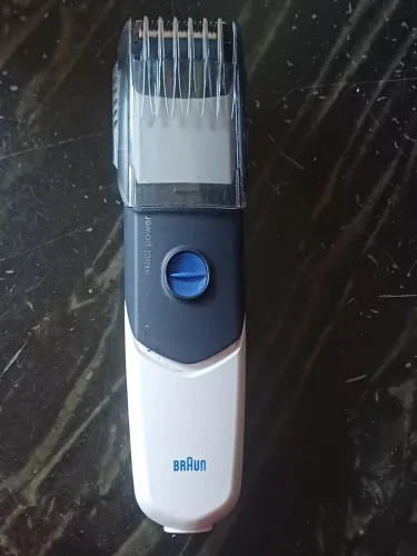 Máquina de cabelo funciona a pilhas