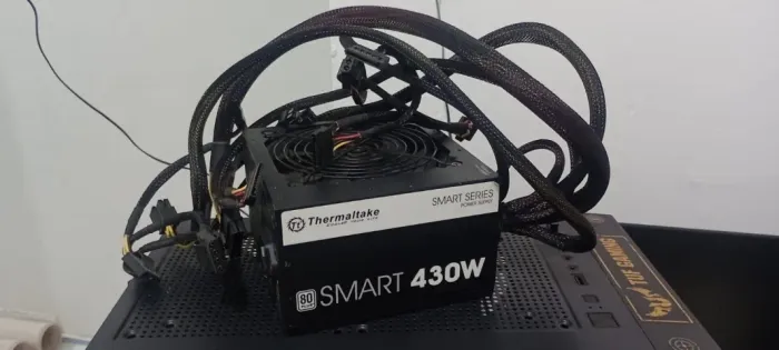 Fonte Thermaltake Smart 430W 80 Plus White PFC Ativo