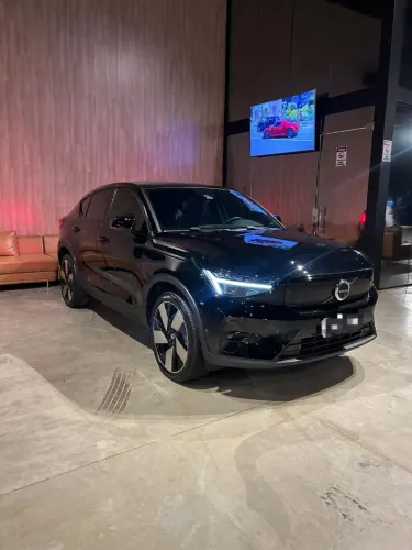 Volvo C40 Recharge Pure Eletric (elétrico) 2022