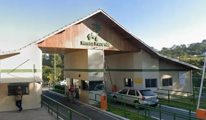 Casa em terreno de 21.525,00 m2 - Condomínio Nossa Fazenda - Imóvel Caixa