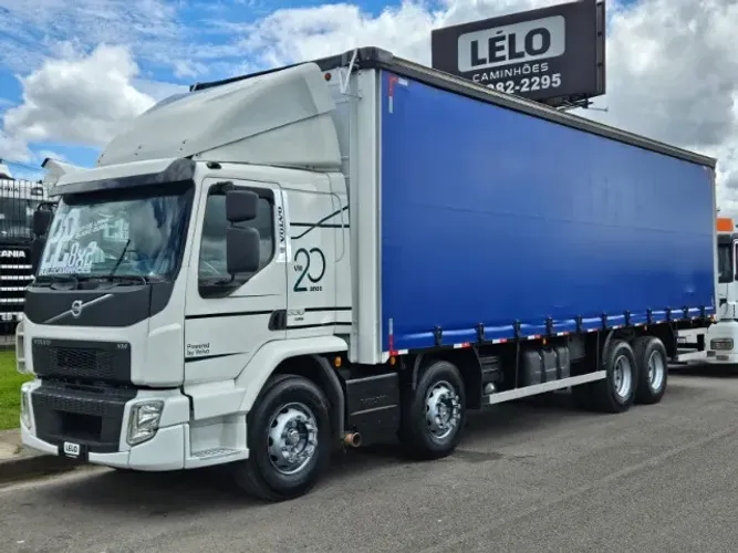 Volvo VM330 8x2 Bitruck Ano 22 Automático Ar Condicionado Sider 9.75Mts Interno