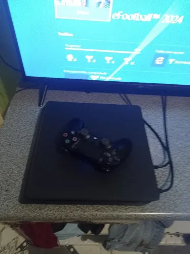 Ps4 semi novo acopanha jogos pes 21 gta5 efootbol