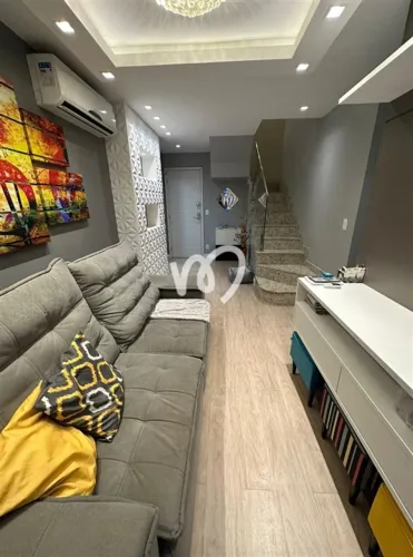 Cobertura Duplex no Frames com móveis planejados