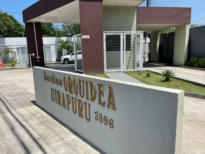 Casa 3 quartos (1 suíte) Reformada - Jardim Orquídea Uirapuru - Parque Dez