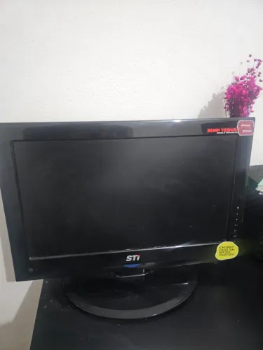 Monitor LED 18.5" Semp Toshiba (STi) Bivolt - Perfeito Estado!