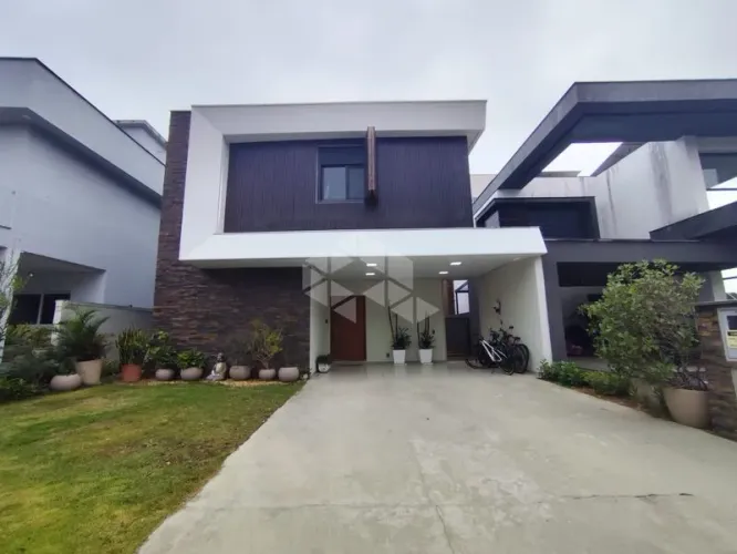Casa em Condomínio 330M² - para Alugar