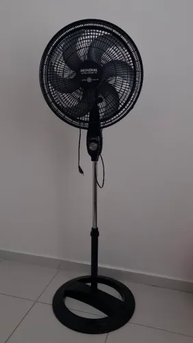 Ventilador de Pedestal Mondial Potente - (6 pás) Conservado