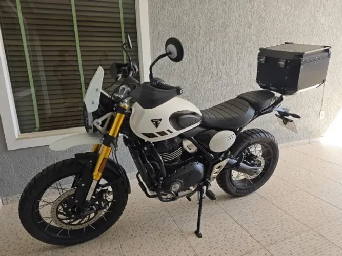 Triumph Scrambler 400 XC