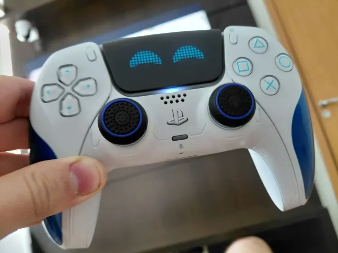 Controle PS5 Edição Astrobot
