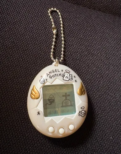 Tamagotchi Angel 1997 (Pearl White)