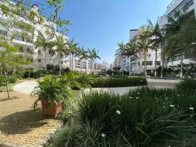 Apartamento para Locação em Florianópolis, Abraão, 2 dormitórios, 2 suítes, 3 banheiros, 2