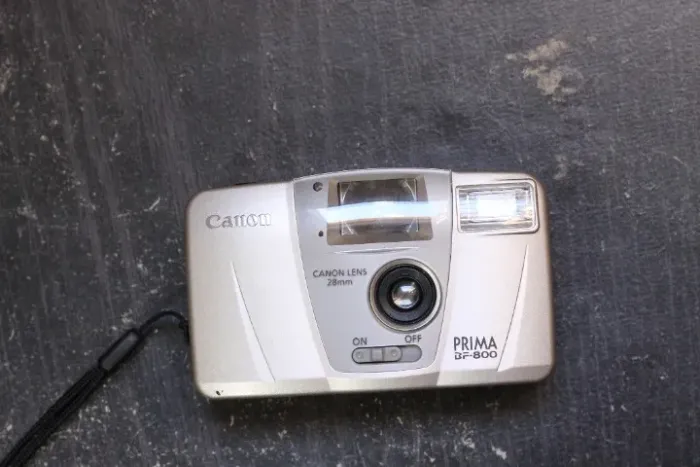 Câmera Analógica [de Filme] CANON PRIMA BF800