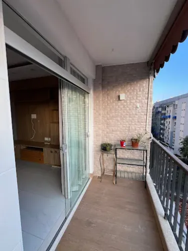 Apartamento com Varanda e Suíte à Venda na Rua Professor Otacílio em Santa Rosa - Niterói