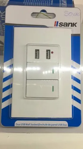 Tomada dupla com duas entradas carregador usb