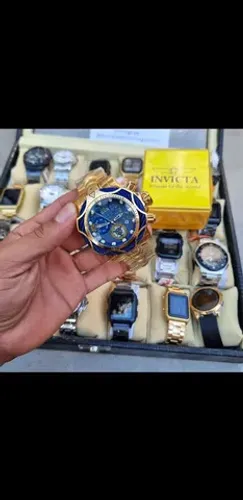 Relógio  invicta venom fundo azul