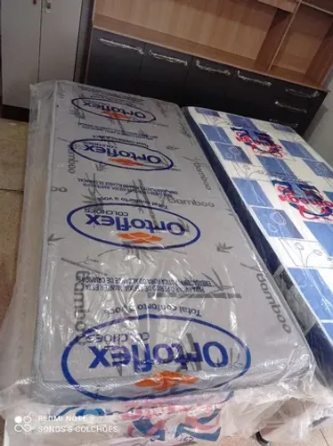 COLCHÃO DE SOLTEIRO ESPUMA SELADA NOVO