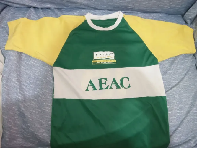 Uniforme pra society ou futsal são 6 de cada 
