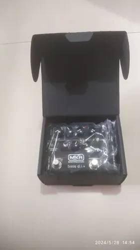 PEDAL PRE AMP MXR BASS DI + M80 BAIXO DIRECT BOX