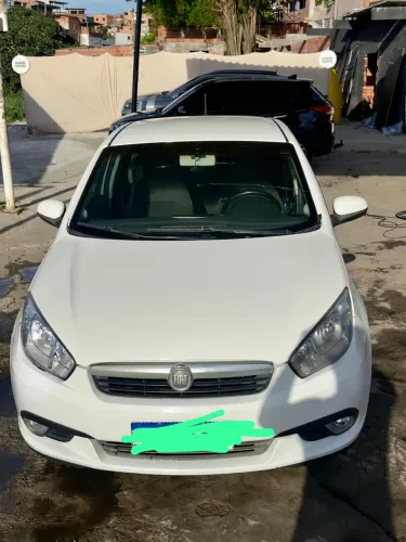 Fiat Grand Siena Attrac. 1.4 EVO F.flex 8V 2013