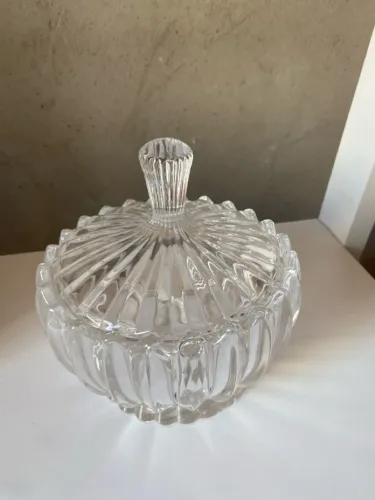 Porta doces ou capsulas, de Vidro com Tampa Elegante