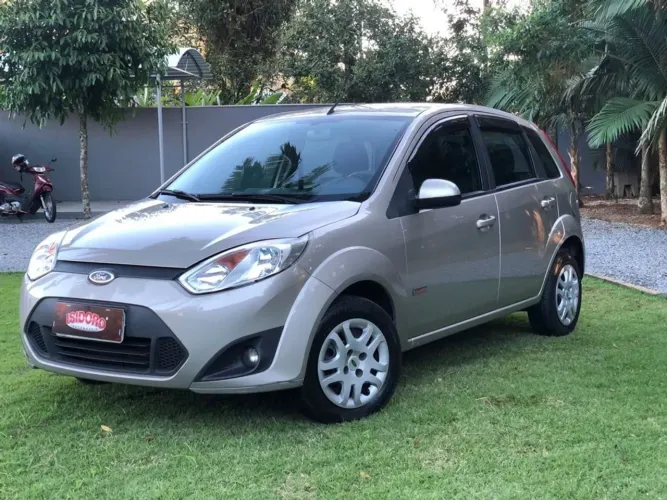 Sucata Ford fiesta 1.6 8 2013 para retirada de peças