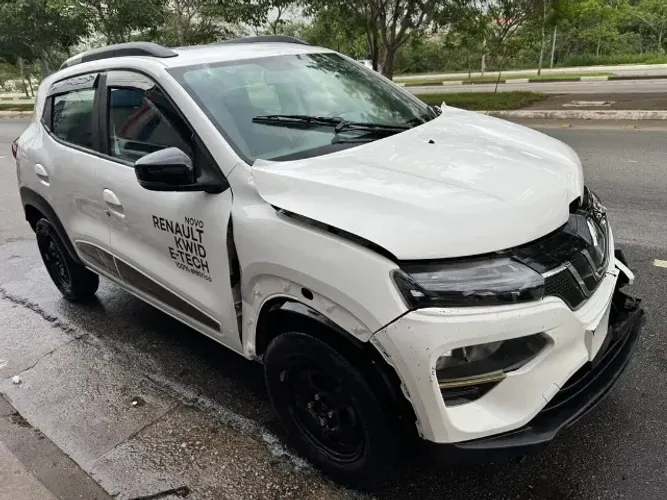 Sucata para retirada de peças Renault Kwid Intense (elétrico) 2023