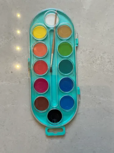 Estojo aquarela novo