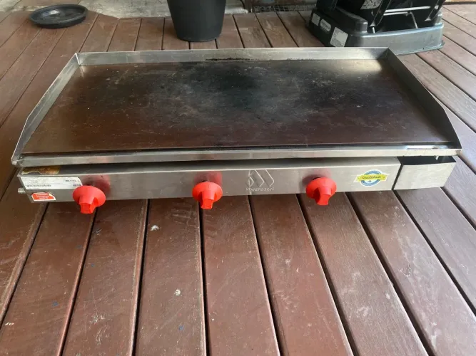Chapa Inox com 3 queimadores Espetinhos Hambúrguer etc